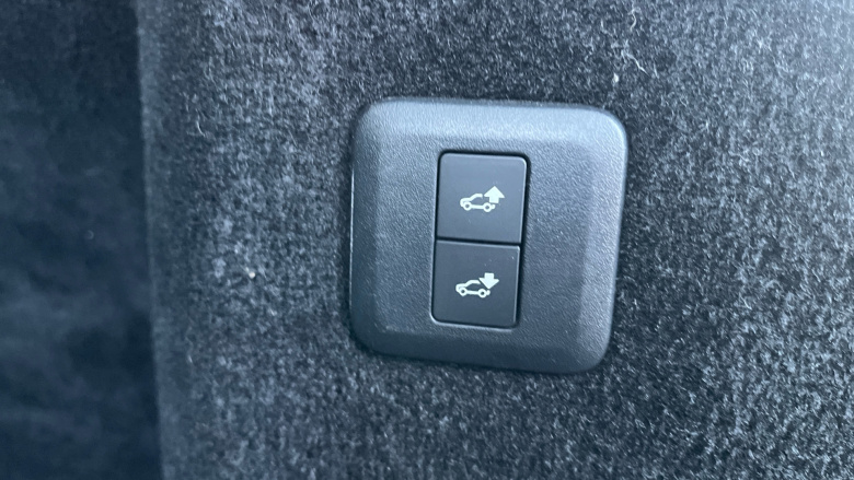 Land Rover Range Rover Sport 3.0 D300 HSE Dynamic Black 5dr Auto Diesel Estate